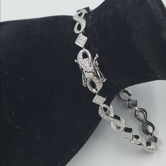 🌟SOLD!🌟 Diamond Infinity Design Bracelet - Picture 2 of 8
